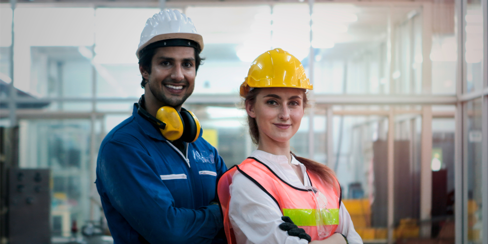 Die DGUV Vorschrift Zwei unter die Lupe genommen. © Shutterstock, Stell_E