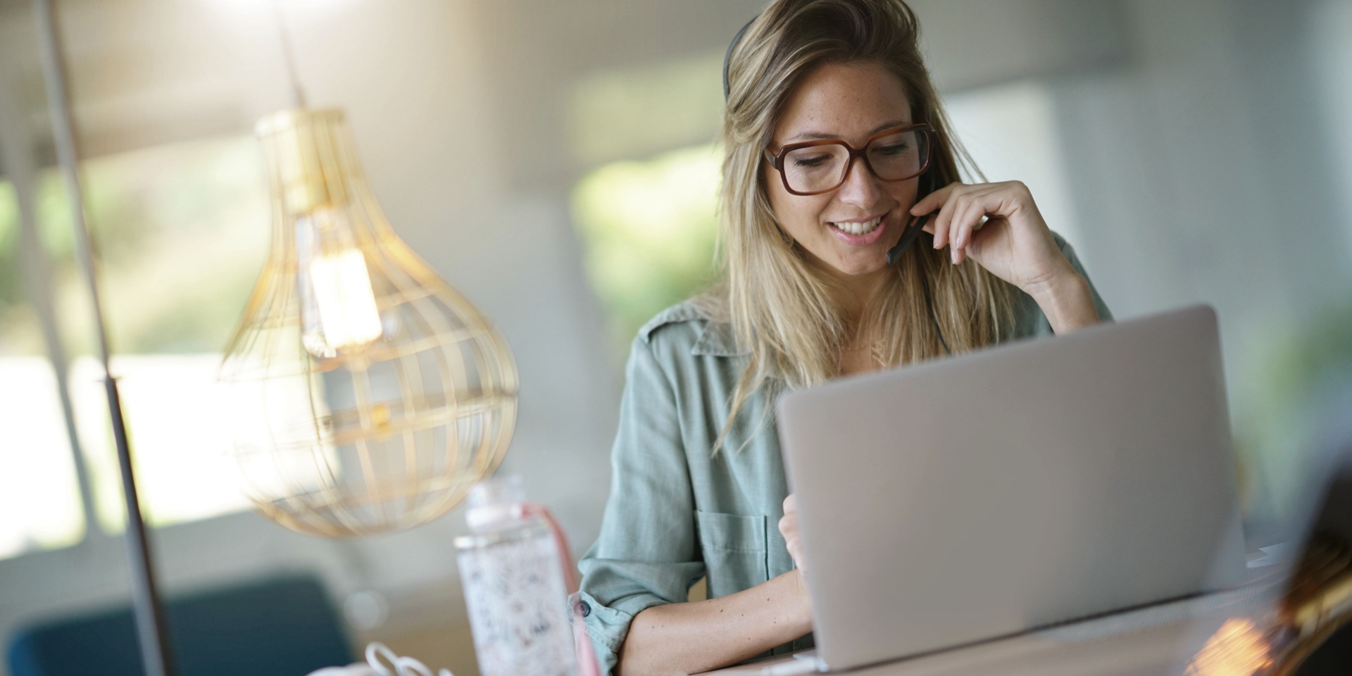 Eine Gefährdungsbeurteilung muss auch für Telearbeit und mobiles Arbeiten erstellt werden. © Shutterstock, goodluz