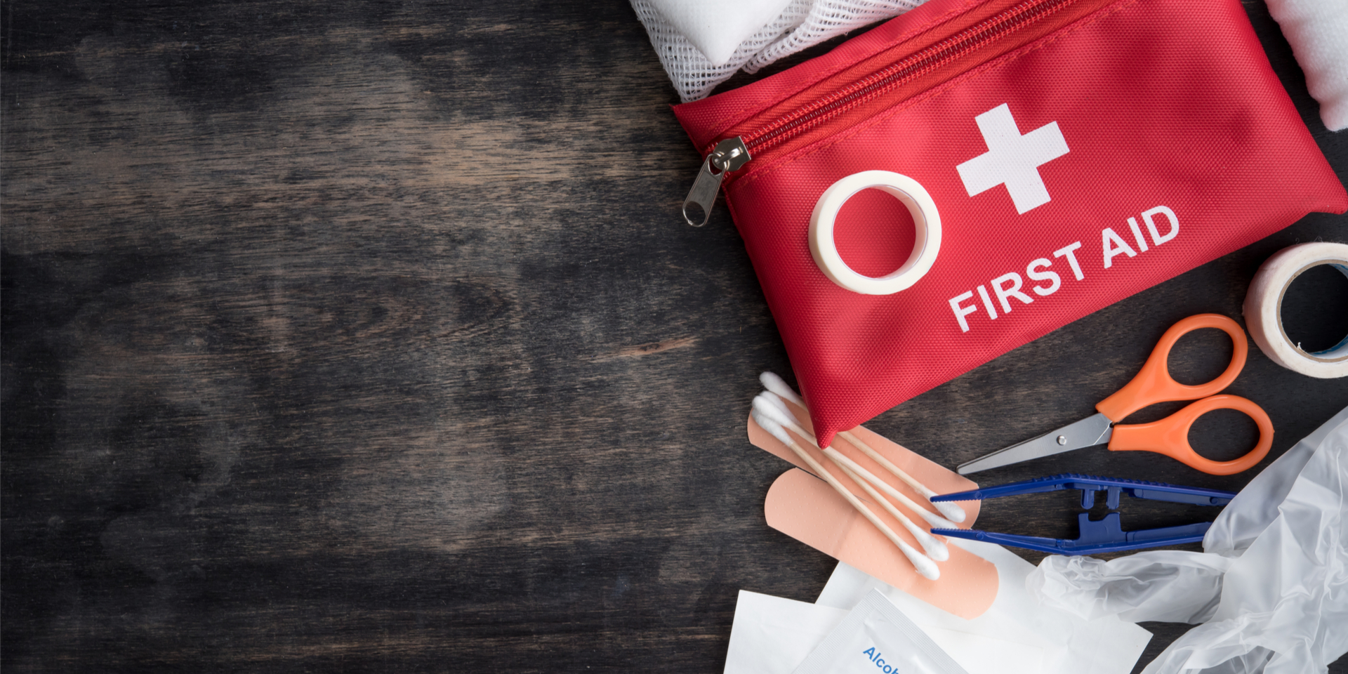 Ein Erste-Hilfe Kurs bereitet eure Angestellten auf den Ernstfall vor. showcake